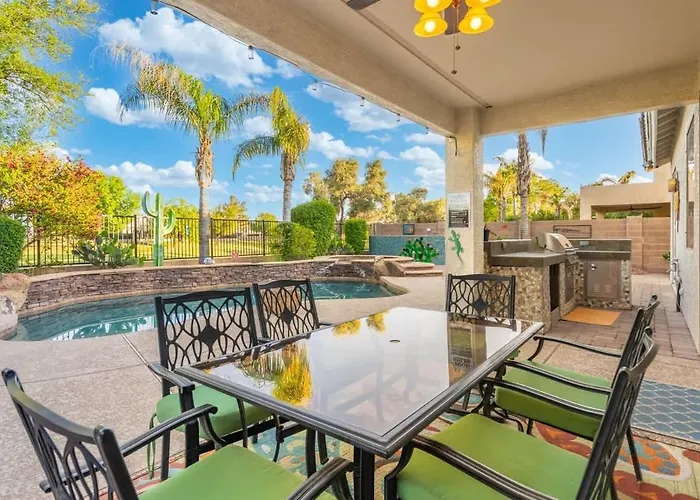 Holiday home Modern 4-br Heated Pool Jacuzzi Grill Mesa