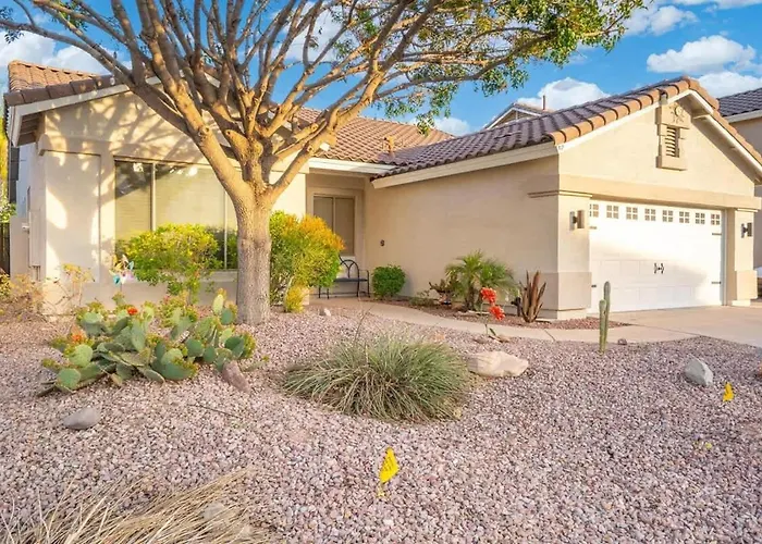 Holiday home Modern 4-br Heated Pool Jacuzzi Grill *