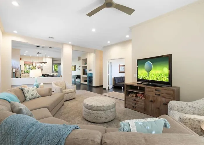Modern 4-br Heated Pool Jacuzzi Grill *